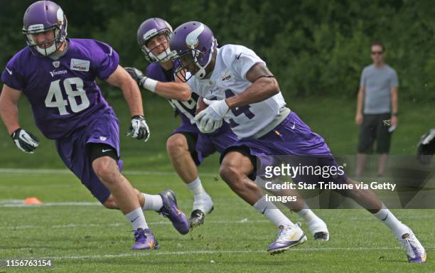 Vikings cornerback A.J. Jefferson sped around end during the 3rd day of Vikings mini-camp at Winter Park on 6/20/13.] Bruce Bisping/Star Tribune...