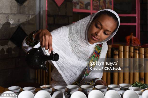 traditional coffee ceremony - エチオピア人 ストックフォトと画像