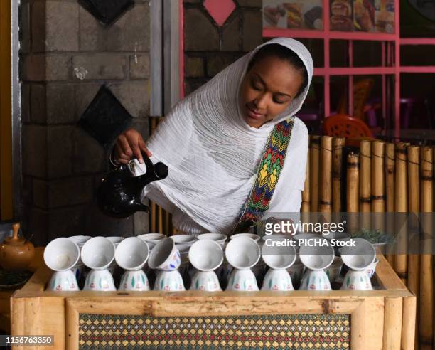 traditional coffee ceremony - ethiopian coffee ceremony imagens e fotografias de stock