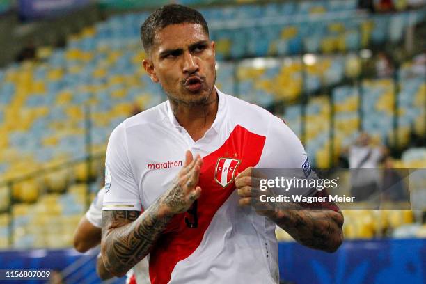 Paolo Guerrero of Peru celebrates after scoring the equalizer during the Copa America Brazil 2019 group A match between Bolivia and Peru at Maracana...