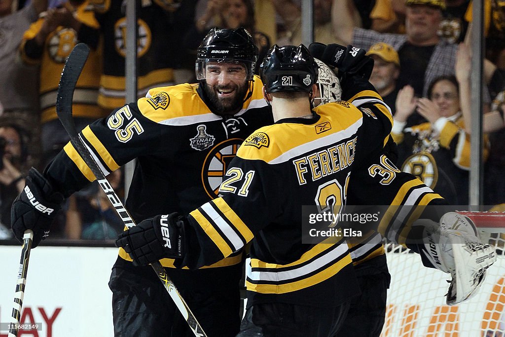 Vancouver Canucks v Boston Bruins - Game Four