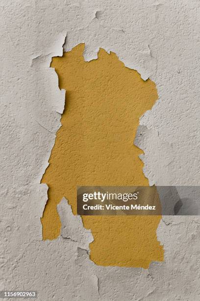 chipped wall - chipping stock pictures, royalty-free photos & images