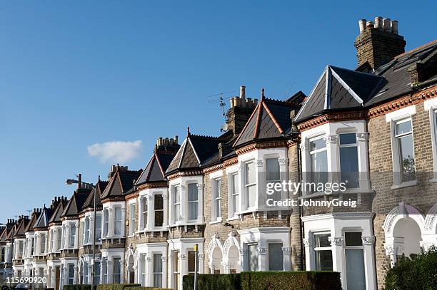 victorian terraza carcasa - terraced house fotografías e imágenes de stock