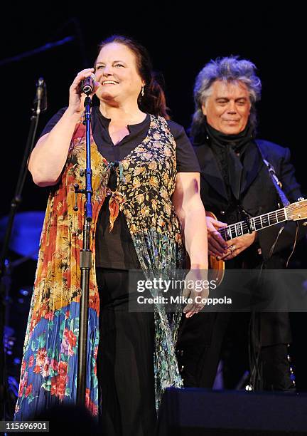 Loria Bennett 23 Lorrie Bennett Stock Photos, High-Res Pictures, and Images - Getty ...
