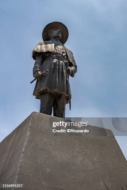 el sereno statue in mexico city - venus of willendorf statue stock pictures, royalty-free photos & images