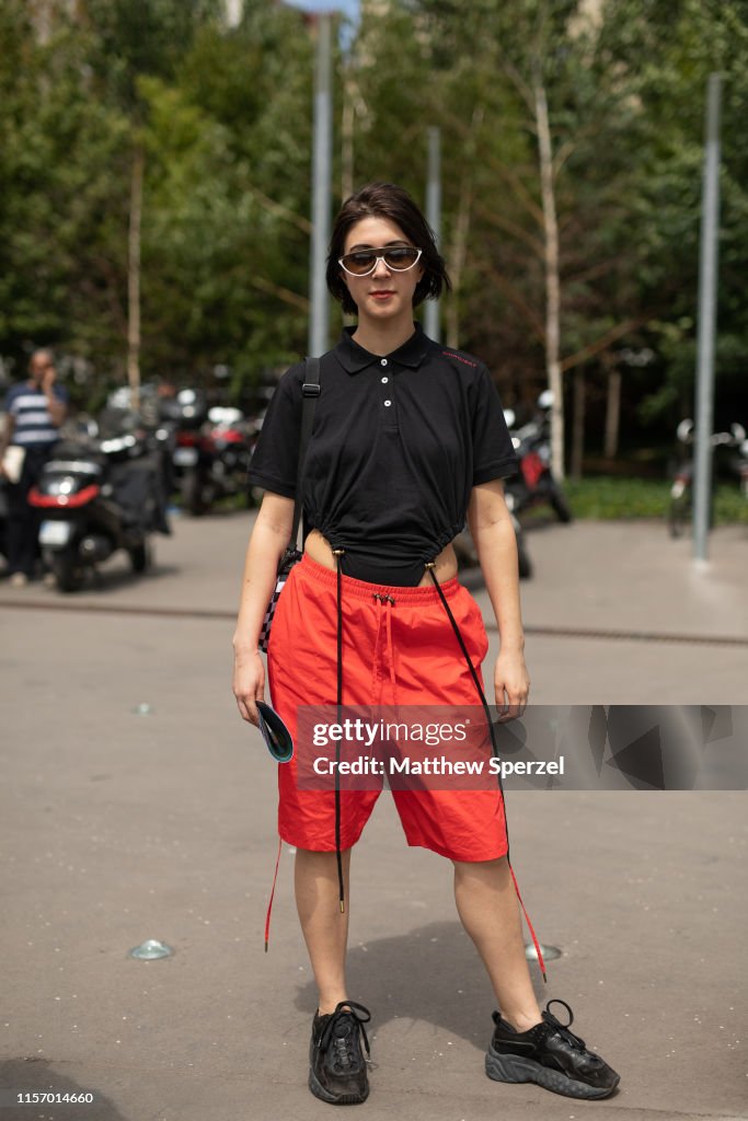 Street Style : Paris Fashion Week - Menswear Spring/Summer 2020 : Day Two