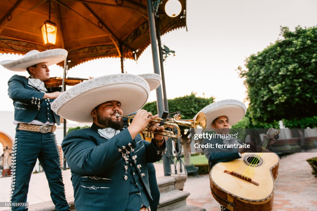 Juego de la banda del mariachi