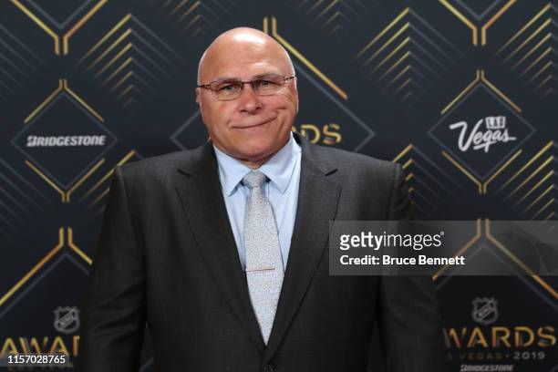 Head coach Barry Trotz of the New York Islanders arrives at the 2019 NHL Awards at the Mandalay Bay Events Center on June 19, 2019 in Las Vegas,...