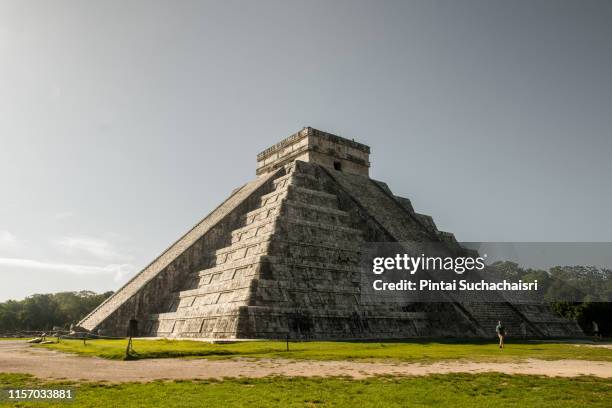 the mayan pyramid of chichen itza in yucatan peninsula, mexico - mayan riviera stock pictures, royalty-free photos & images