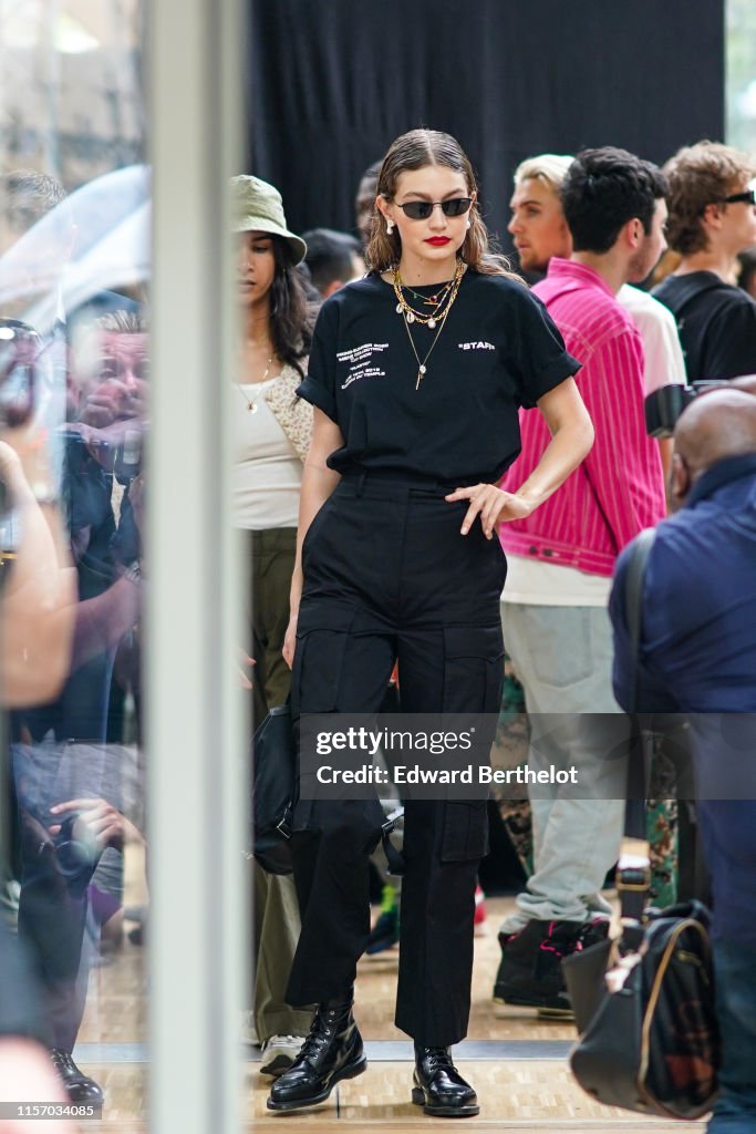 Street Style : Paris Fashion Week - Menswear Spring/Summer 2020 : Day Two