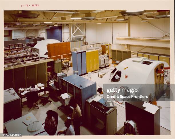 Avionics Lab Avionics Systems Photos and Premium High Res Pictures - Getty Images