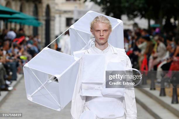 Louis Vuitton Men's Spring-Summer 2019 Fashion Show