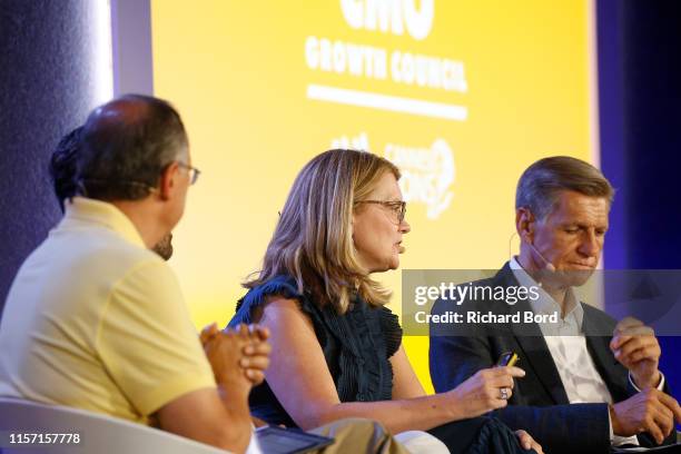 Elizabeth Ruttledge Speaking Liodice Photos and Premium High Res Pictures - Getty Images