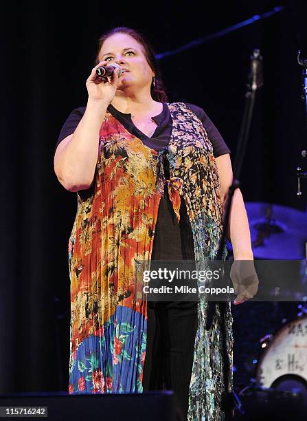 Loria Bennett Lorrie Bennett Photos and Premium High Res Pictures - Getty Images