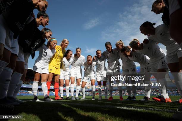 Players of New Zealand huddle on the pitch prior to the 2019 FIFA Women's World Cup France group E match between Cameroon and New Zealand at Stade de...