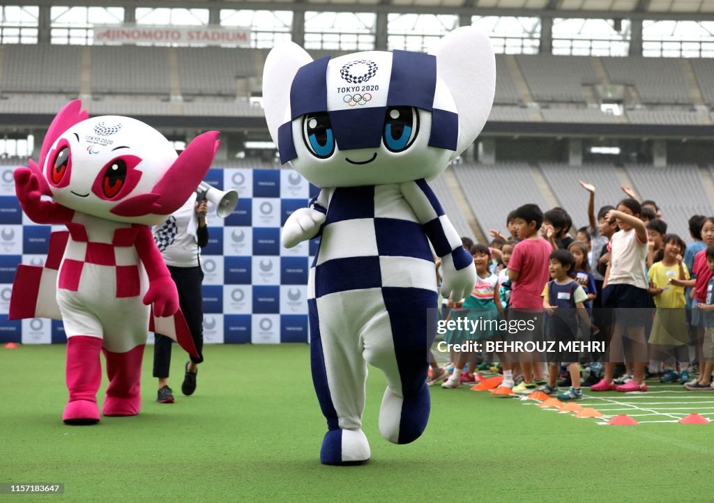 OLY-2020-TOKYO-MASCOT-ROBOT