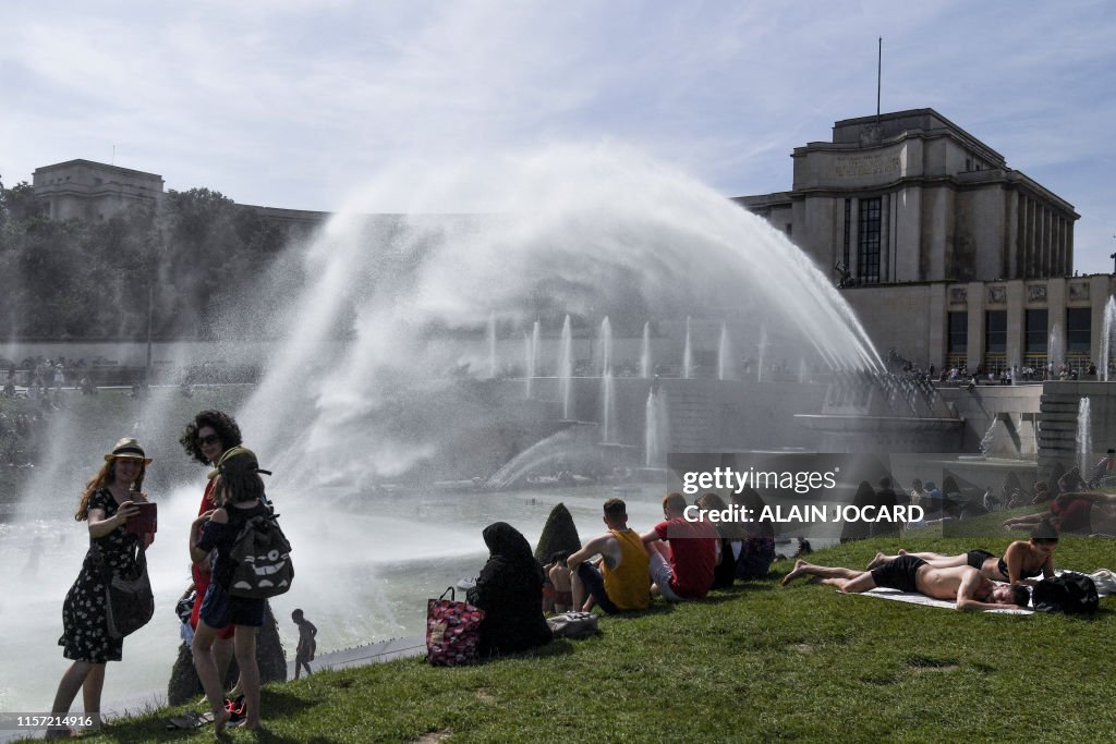 FRANCE-WEATHER-CLIMATE-HEAT
