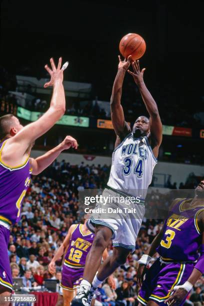 Isaiah Rider Photos and Premium High Res Pictures - Getty Images