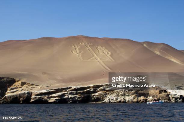 the paracas candelabra - pisco peru stock pictures, royalty-free photos & images