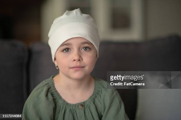 little girl with cancer - bald child stock pictures, royalty-free photos & images
