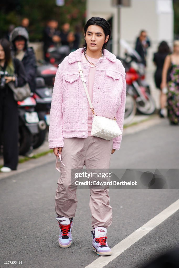 Street Style : Paris Fashion Week - Menswear Spring/Summer 2020 : Day Three