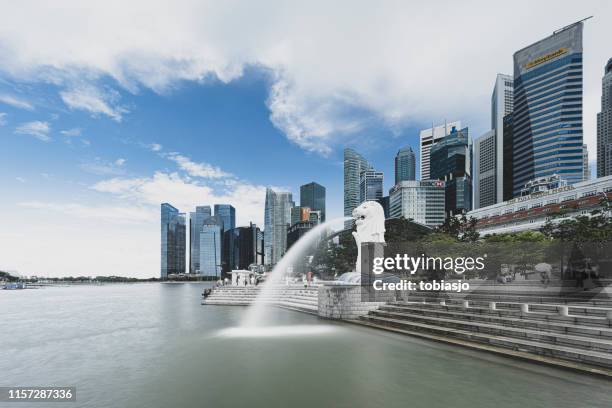 merlion singapore - merlion stock pictures, royalty-free photos & images