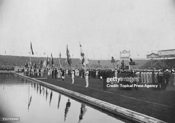 Athletics At The 1908 Summer Olympics Photos and Premium High Res ...