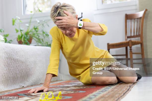 Old Lady Falling Photos and Premium High Res Pictures - Getty Images