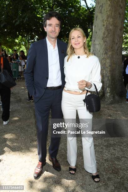 Antoine Arnault and Kelly Rutherford attend the Berluti Menswear Spring Summer 2020 show as part of Paris Fashion Week on June 21, 2019 in Paris,...