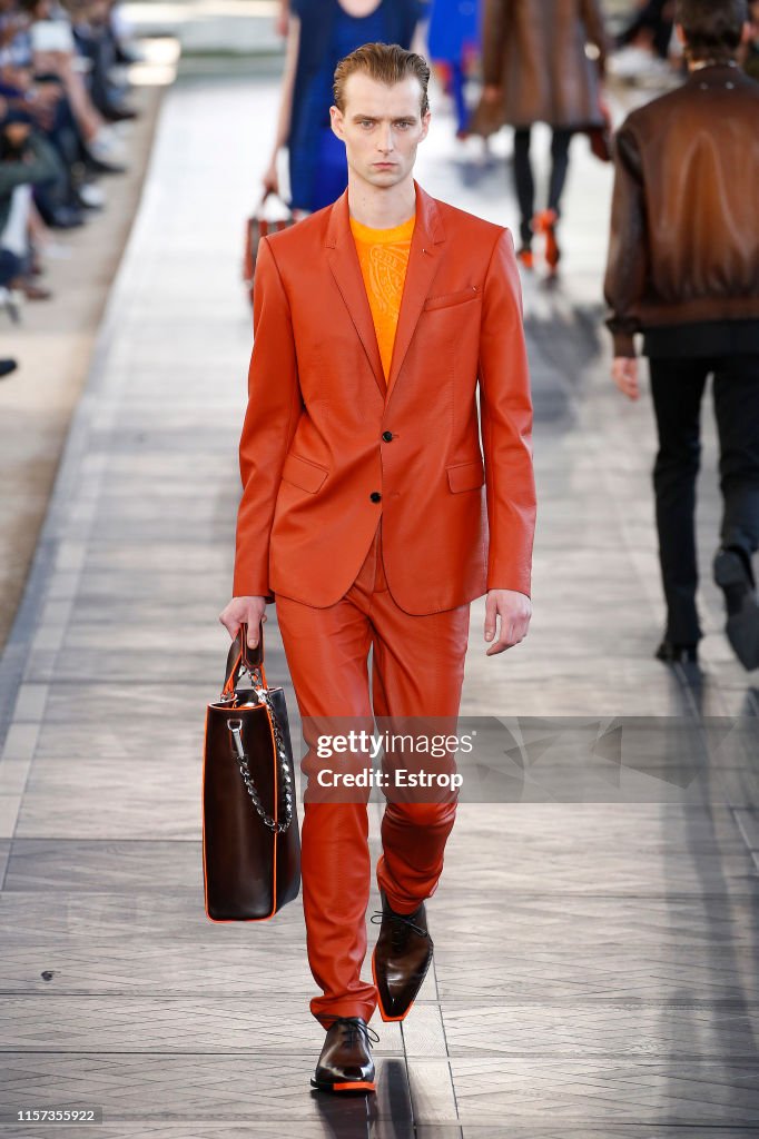 Berluti : Runway - Paris Fashion Week - Menswear Spring/Summer 2020