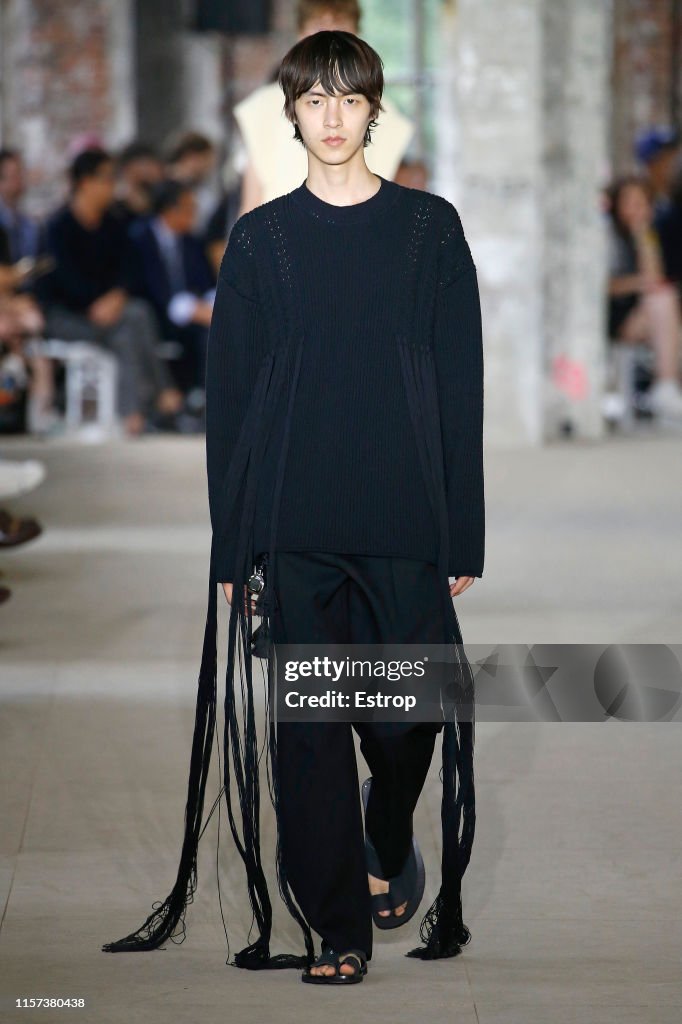 Jil Sander : Runway - Paris Fashion Week - Menswear Spring/Summer 2020