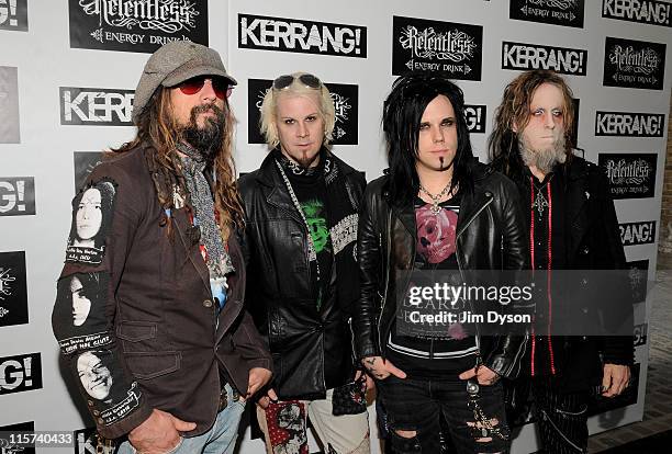 Aske klud dom Rob Zombie and White Zombie band members arrive for The Relentless... News Photo - Getty Images Aske klud dom Rob Zombie and White Zombie band members arrive for The Relentless... News Photo - Getty Images