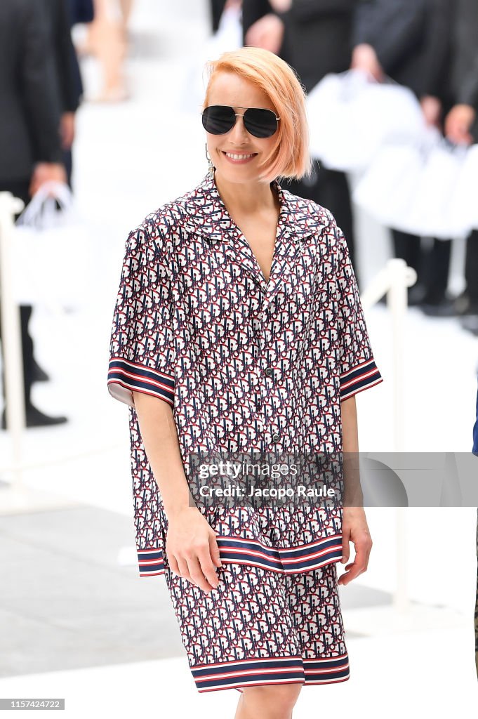 Dior Homme : Outside Arrivals - Paris Fashion Week - Menswear Spring/Summer 2020