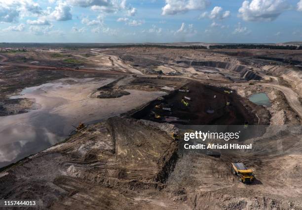 coal mining - kalimantan 個照片及圖片檔