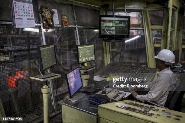 Mill Computer Cluster 792 Steel Mill Computer Stock Photos, High-Res Pictures, and Images ...
