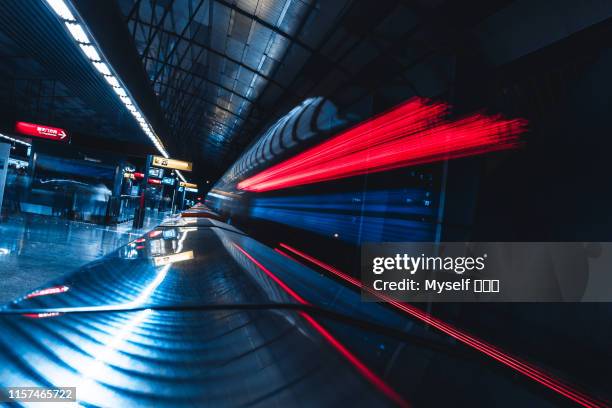 night city traffic track station - high speed train stock pictures, royalty-free photos & images