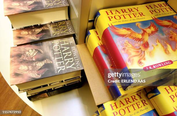 The first edition of the book "Harry Potter and the Order of the Phoenix" is released in Oslo early 21 June 2003