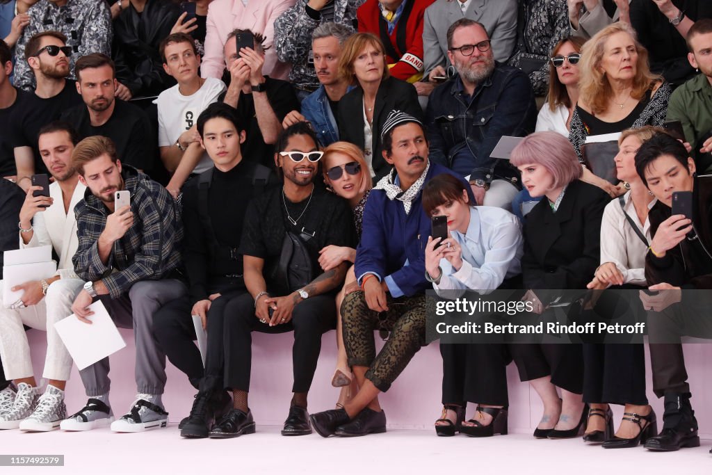 Dior Homme : Front Row - Paris Fashion Week - Menswear Spring/Summer 2020
