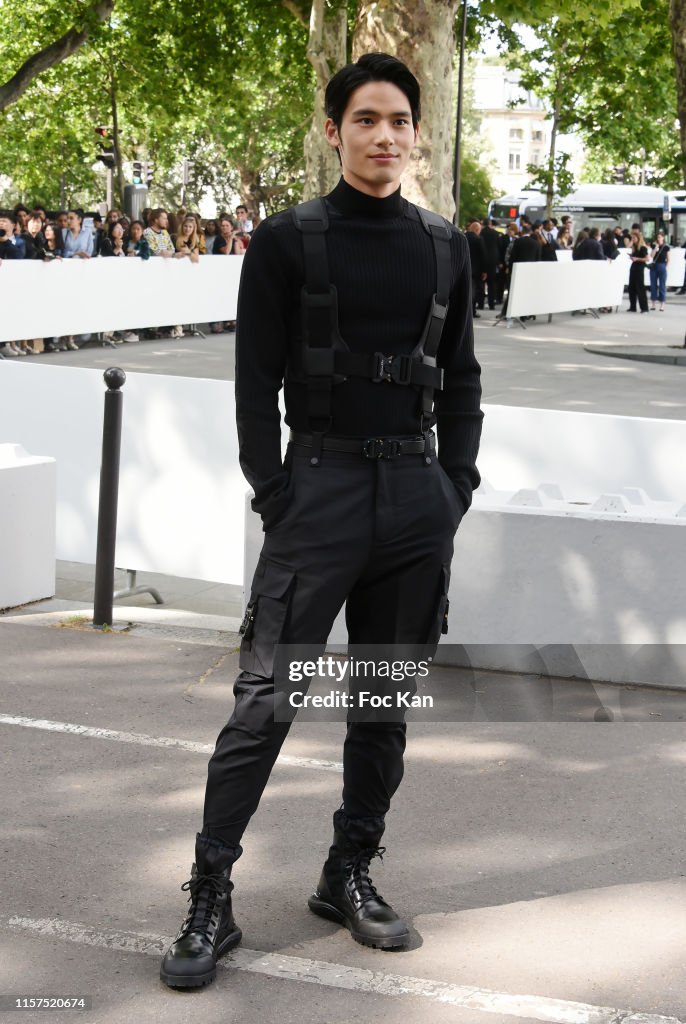 Dior Homme : Outside Arrivals - Paris Fashion Week - Menswear Spring/Summer 2020