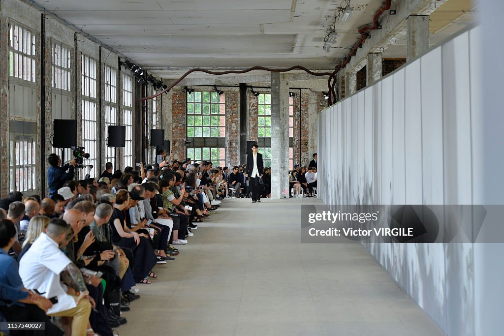 Jil Sander : Runway - Paris Fashion Week - Menswear Spring/Summer 2020