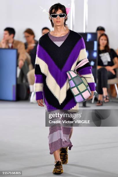 Model walks the runway at the Loewe fashion show during Paris Men's Fashion Week Spring/Summer 2020 on June 22, 2019 in Paris, France.