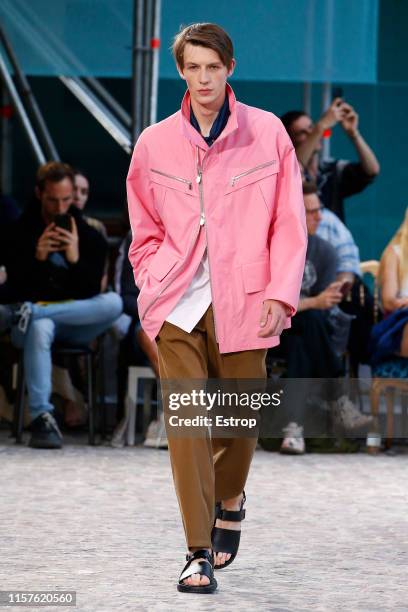 Model walks the runway at the Hermes show during Paris Men's Fashion Week Spring/Summer 2020 on June 22, 2019 in Paris, France.