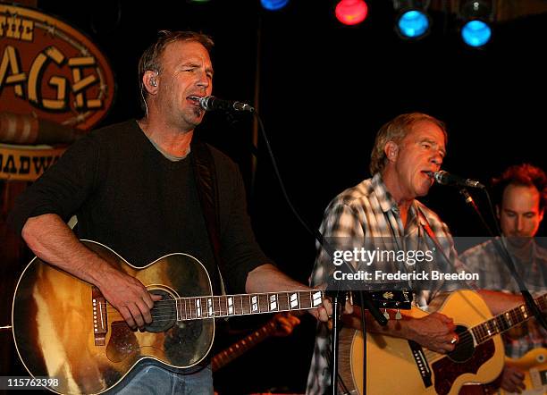 Kevin Costner SoundChecks, News Photo