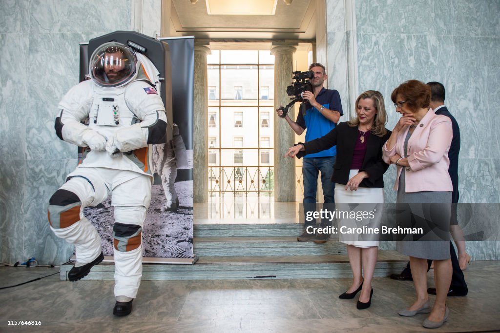 MOON SPACE SUIT