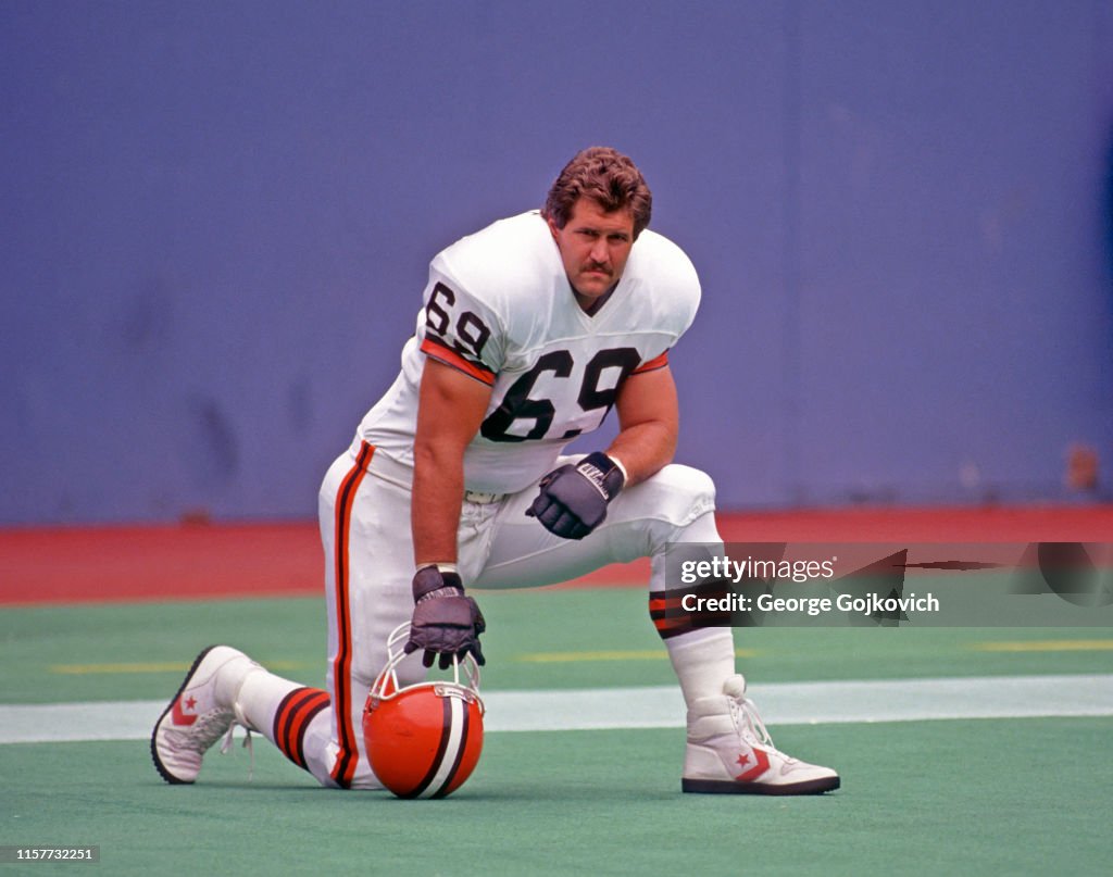 Cleveland Browns v Pittsburgh Steelers