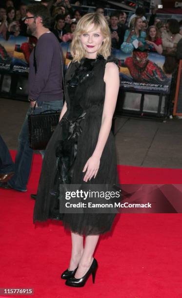 Kirsten Dunst during "Spider-Man 3" London Premiere - Red Carpet at Odeon Leicester Square in London, United Kingdom.