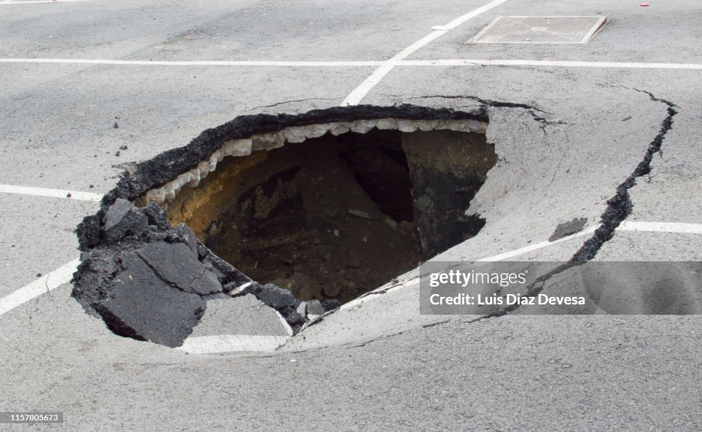 Parking destroyed by the effects of rain