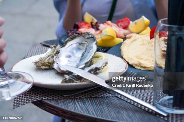 empty oyster shells - french food stock pictures, royalty-free photos & images