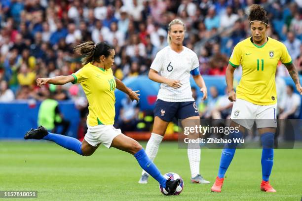 Marta of Brazil shoots during the 2019 FIFA Women's World Cup France Round Of 16 match between France and Brazil at Stade Oceane on June 23, 2019 in...
