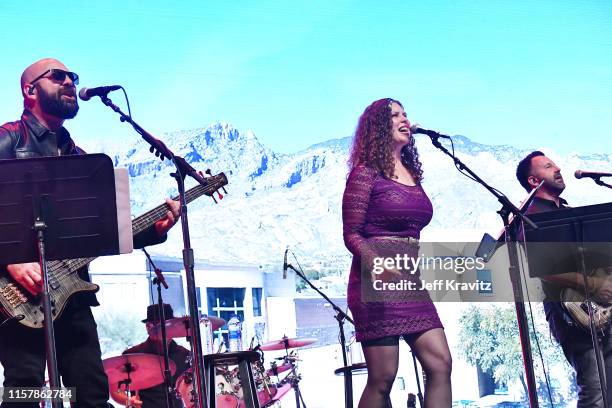 Dave Rapa 35 Romy And Micheles High School Reunion Stock Photos, High-Res ...